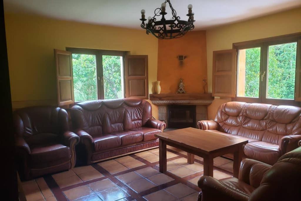 Villa Casa El Vinadal à Arguebanes Extérieur photo